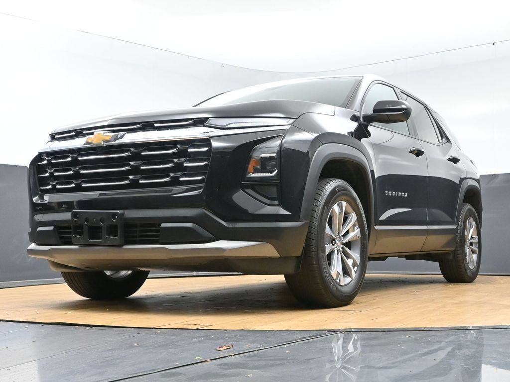 Used 2025 Chevrolet Equinox LT AWD/4WD image 41