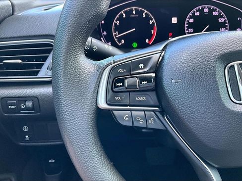 Used 2018 Honda Accord LX image 19