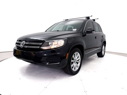 Used 2017 Volkswagen Tiguan Wolfsburg Edition FWD image 10