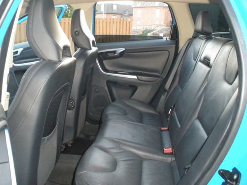 Used 2013 Volvo XC60 T6 image 21