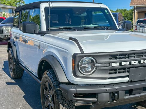Used 2024 Ford Bronco Black Diamond AWD/4WD image 3
