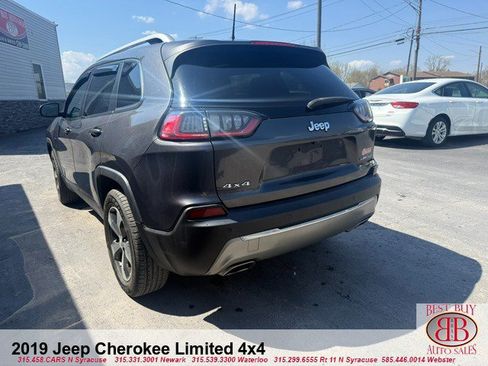 Used 2019 Jeep Cherokee Limited AWD/4WD image 5