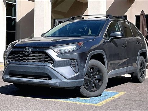 Used 2021 Toyota RAV4 LE AWD/4WD image 1