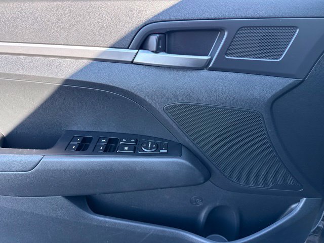 Used 2019 Hyundai Elantra SE w/ Cargo Package FWD image 19