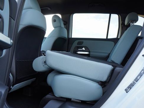 New 2026 Mercedes-Benz GLB 250 image 30