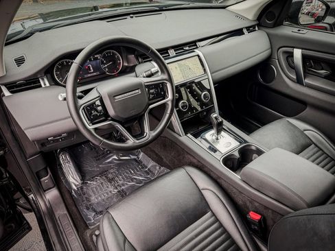 Used 2022 Land Rover Discovery Sport S image 11
