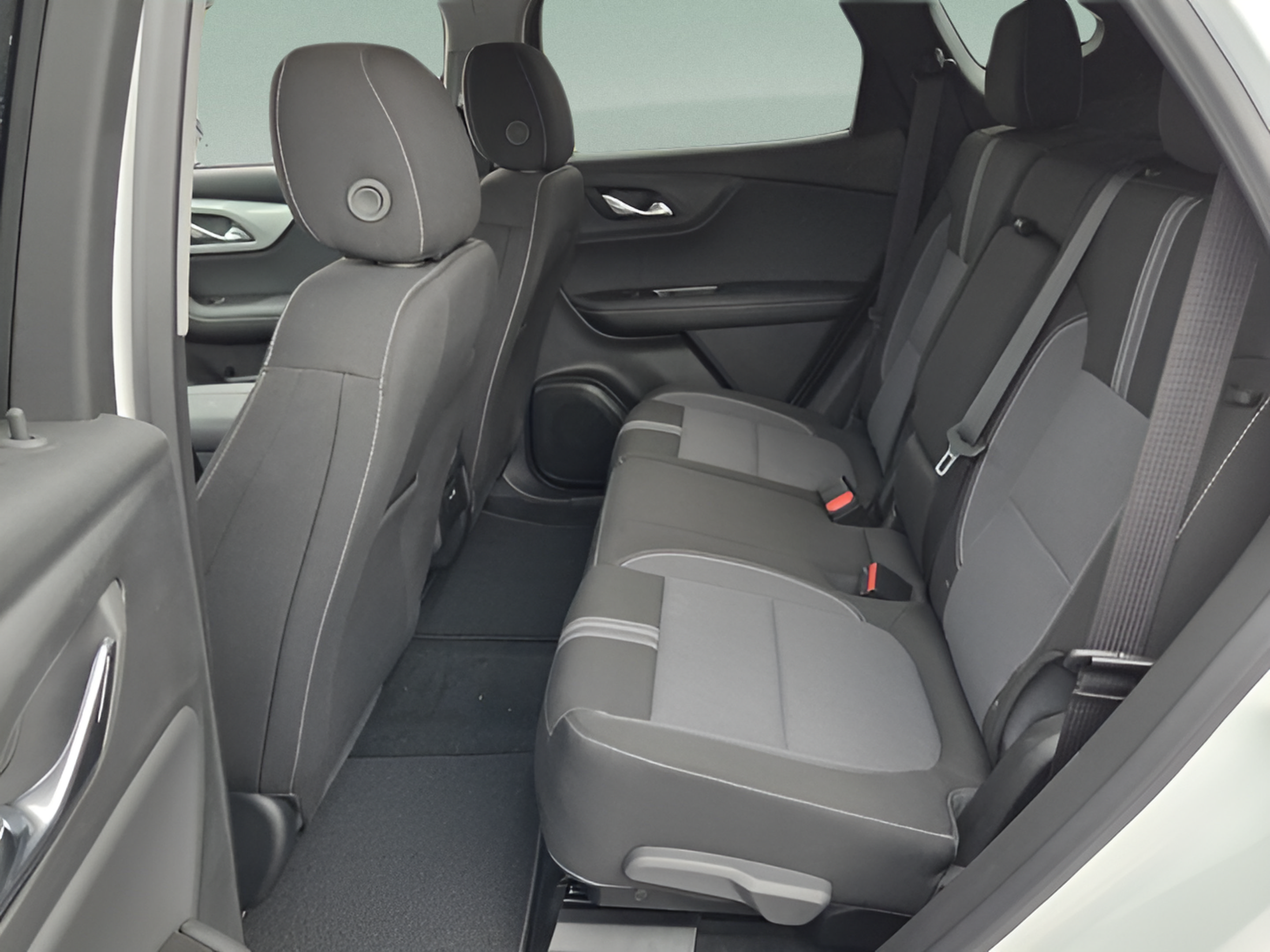 New 2026 Chevrolet Blazer LT FWD image 10