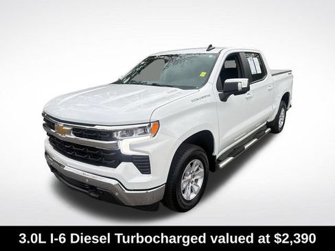 Used 2025 Chevrolet Silverado 1500 LT w/ Safety Package AWD/4WD image 3