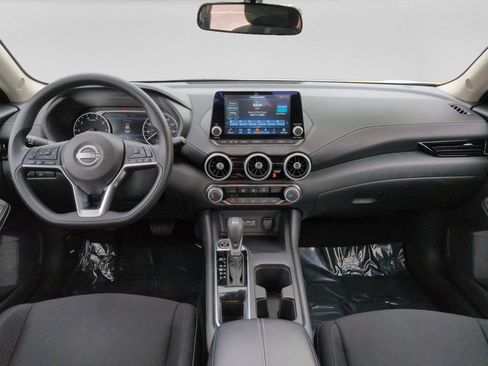Used 2025 Nissan Sentra SV FWD image 16