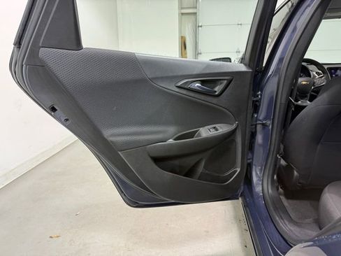 Used 2025 Chevrolet Malibu LT image 21