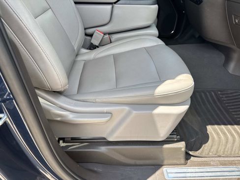 Used 2023 Chevrolet Silverado 1500 LT w/ All Star Edition Plus RWD image 11