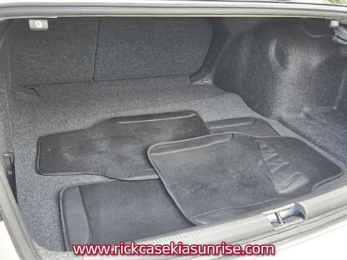 Used 2018 Volkswagen Passat 2.0T SE FWD image 14