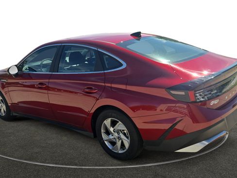Certified 2025 Hyundai Sonata SE FWD image 3