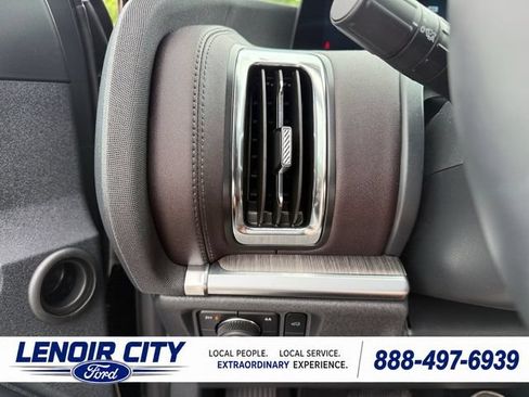 Used 2026 Ford Expedition Platinum w/ Platinum Ultimate Package AWD/4WD image 19