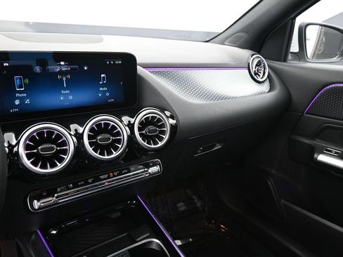 Used 2025 Mercedes-Benz GLA 250 image 19