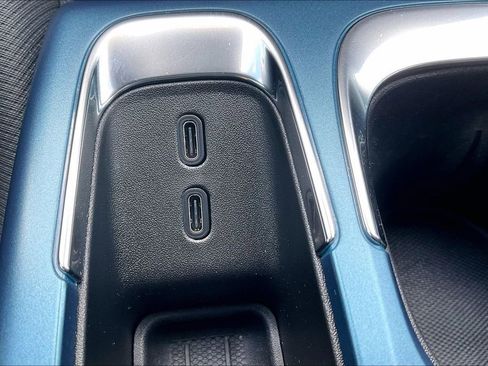 Used 2024 Chevrolet Equinox EV LT image 19