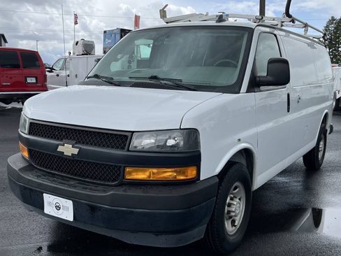 Used 2018 Chevrolet Express 2500 w/ Driver Convenience Package RWD image 1