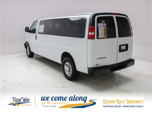 Used 2017 Chevrolet Express 3500 LS RWD image 6