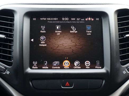 Used 2015 Jeep Cherokee Trailhawk w/ Comfort/Convenience Group AWD/4WD image 26
