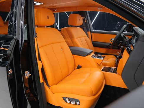 Used 2025 Rolls-Royce Phantom Sedan image 42