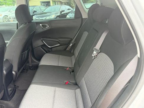 Used 2020 Kia Soul EX FWD image 19