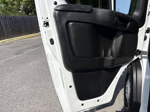 Used 2025 RAM ProMaster 2500 w/ U-Haul Equipment Group FWD image 11