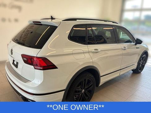 Used 2022 Volkswagen Tiguan SE R-Line FWD image 3