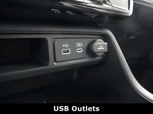 Used 2024 Honda Pilot EX-L image 10