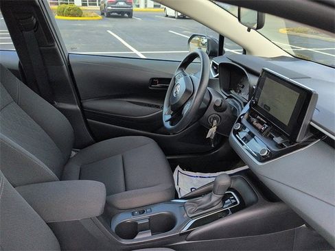 Certified 2025 Toyota Corolla LE image 10