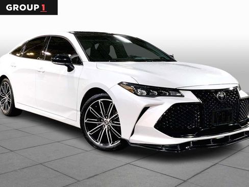 Used 2020 Toyota Avalon XSE w/ Carpet Mat Package image 3