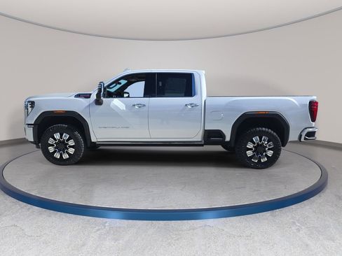 Used 2024 GMC Sierra 2500 Denali w/ Denali Reserve Package image 9