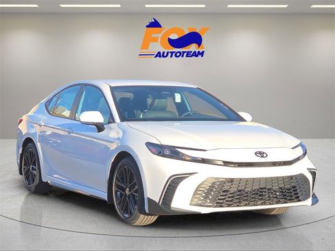New 2026 Toyota Camry SE image 6