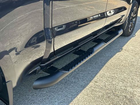 Used 2022 Chevrolet Silverado 1500 RST w/ Convenience Package II AWD/4WD image 11