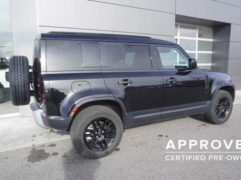 Used 2025 Land Rover Defender 110 S image 4