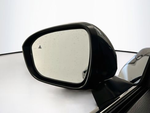 Used 2025 Mitsubishi Outlander SE AWD/4WD image 16