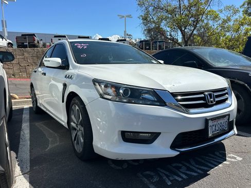 Used 2014 Honda Accord Sport image 2