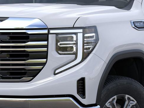New 2026 GMC Sierra 1500 SLT image 10