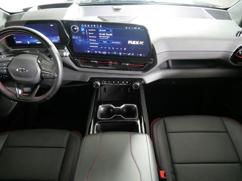 Used 2025 Chevrolet Silverado EV RST AWD/4WD image 10