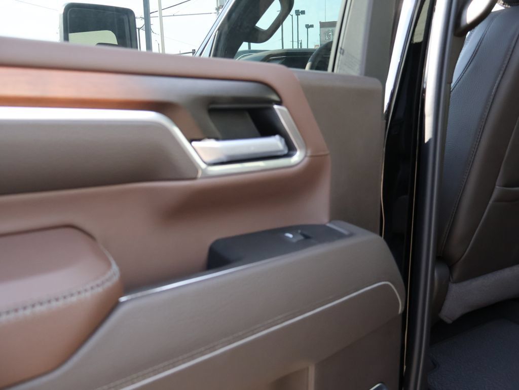 New 2026 GMC Sierra 2500 Denali w/ Denali Reserve Package AWD/4WD image 23