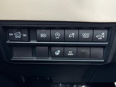 Used 2023 Toyota Tundra 1794 Edition image 31