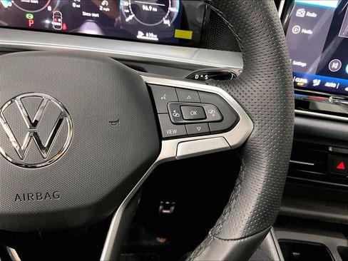 New 2026 Volkswagen Tiguan SE R-Line image 18