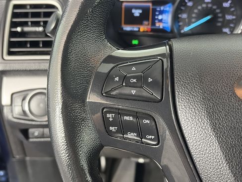 Used 2017 Ford Explorer XLT w/ Equipment Group 202A AWD/4WD image 31