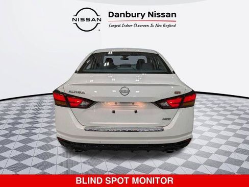 Certified 2023 Nissan Altima 2.5 SR w/ SR Premium Package AWD/4WD image 5