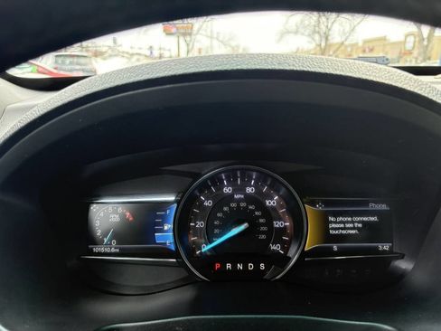 Used 2019 Ford Explorer XLT w/ Equipment Group 201A AWD/4WD image 16