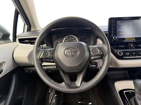 Used 2022 Toyota Corolla LE FWD image 12