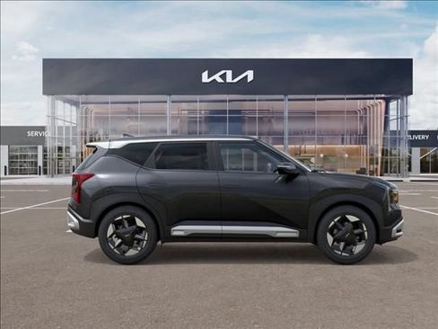 New 2027 Kia Seltos S FWD image 7