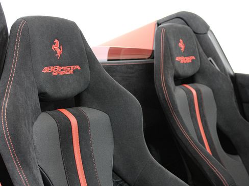 Certified 2019 Ferrari 488 Pista Spider RWD image 32