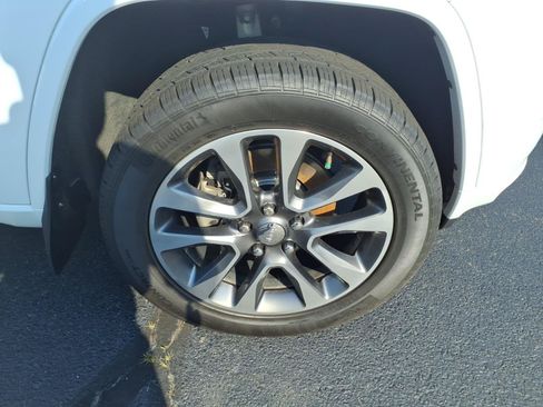 Certified 2018 Jeep Grand Cherokee Overland AWD/4WD image 10