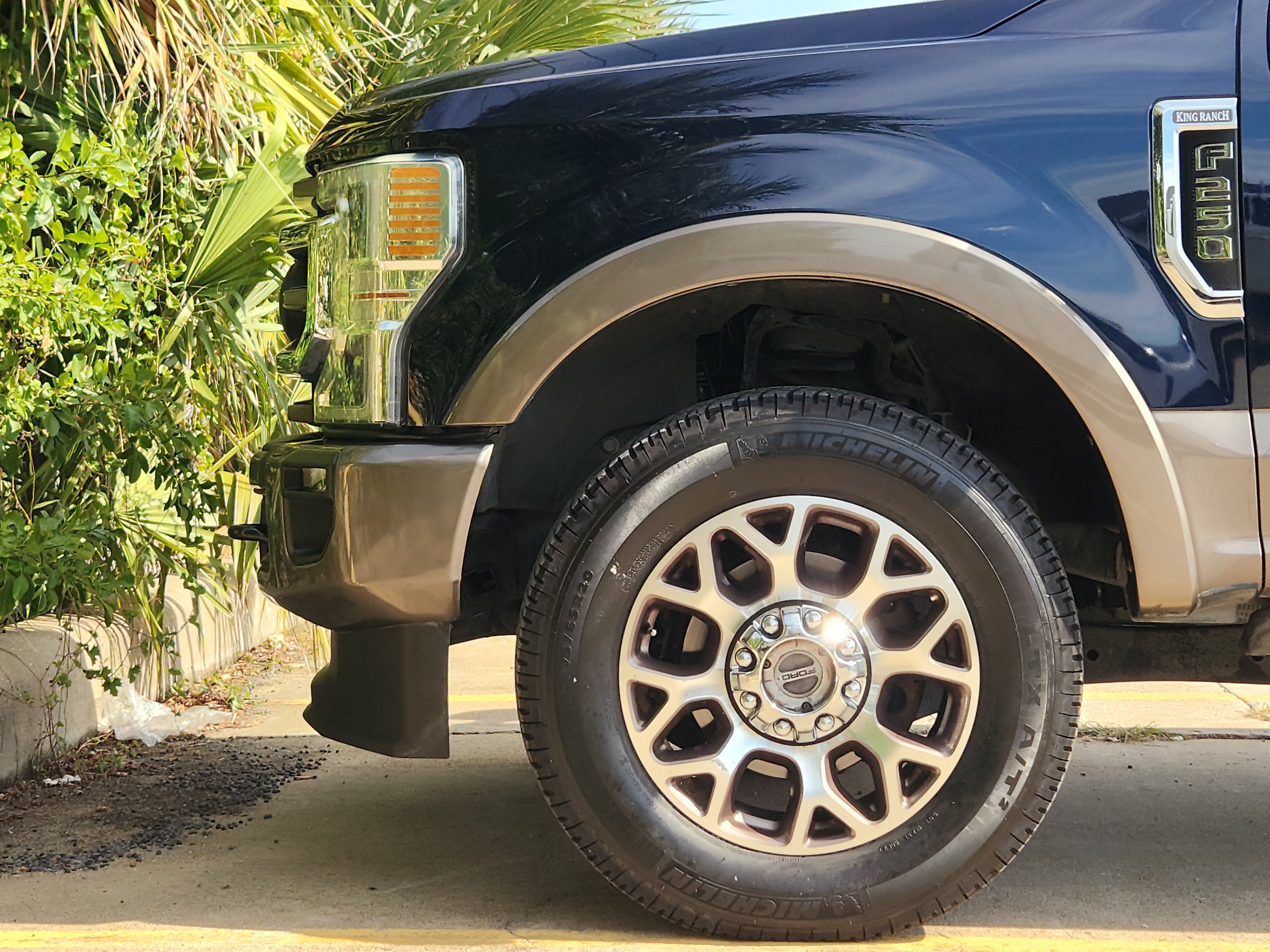 Used 2022 Ford F250 King Ranch w/ King Ranch Ultimate Package AWD/4WD image 4