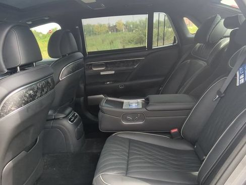 Used 2023 Genesis G90 3.5T AWD/4WD image 12